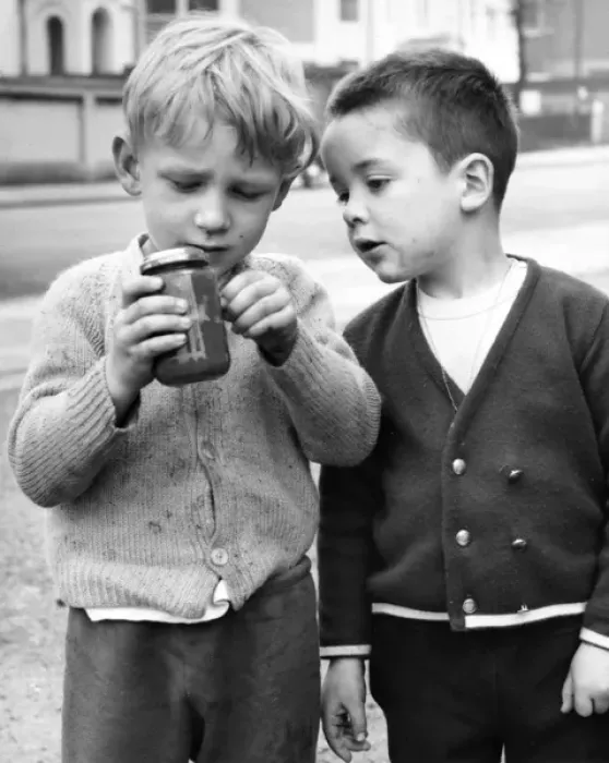 Framed Print : Two boys with jam jar on a Balham street, SW London