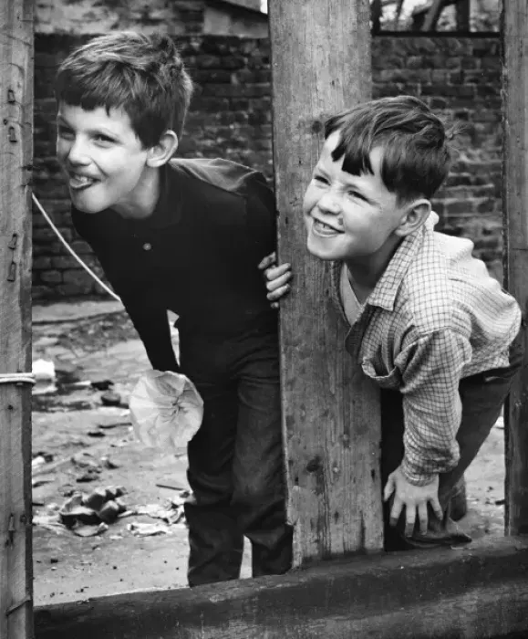 Framed Print : Two boys playing on a Balham street, SW London Framed Print : Two boys playing on a Balham street, SW London