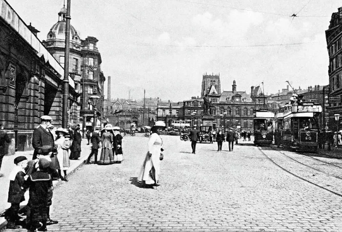 Framed Print : Bradford - Forster Square Framed Print : Bradford - Forster Square