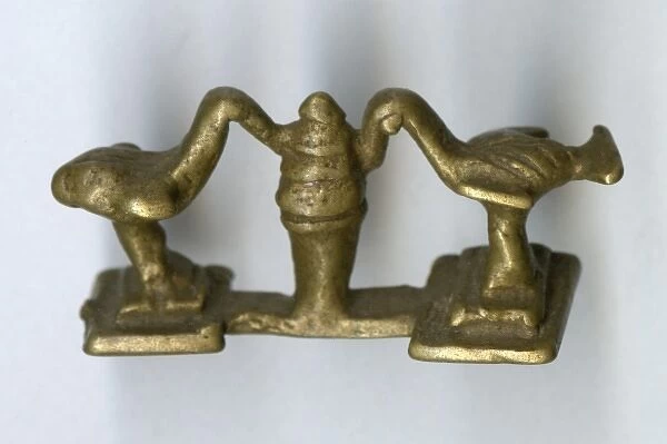 Brass ornament, two birds and tree