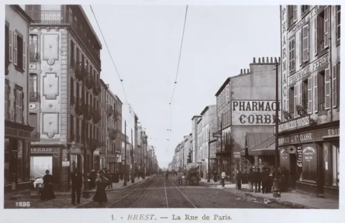 Framed Print : Brest, France - La Rue de Paris Framed Print : Brest, France - La Rue de Paris