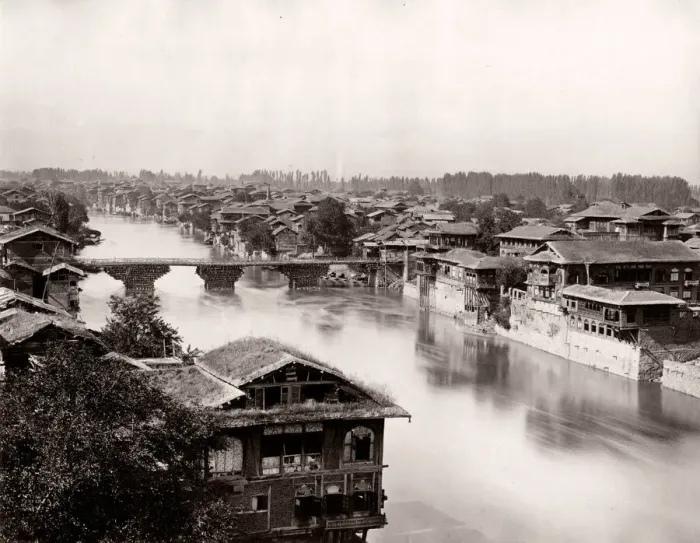 Framed Print : Bridge over the River Jhelum, Srinagar, Kashmir, India, c. 1890 s Framed Print : Bridge over the River Jhelum, Srinagar, Kashmir, India, c. 1890 s
