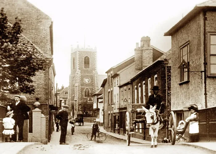 Framed Print : Bridge Street, Thetford, early 1900s Framed Print : Bridge Street, Thetford, early 1900s
