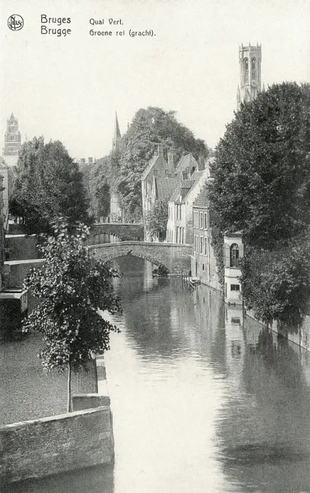 Framed Print : Bridges and Green Quay, Bruges, Belgium Framed Print : Bridges and Green Quay, Bruges, Belgium