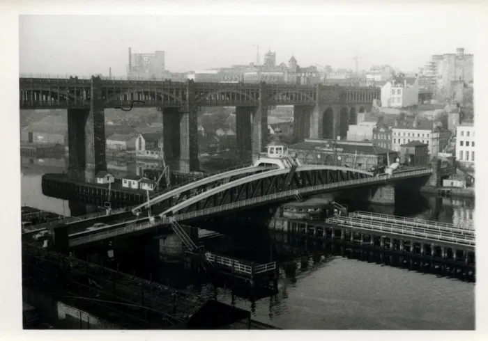 Framed Print : Bridges, Newcastle-Upon-Tyne, Northumberland
