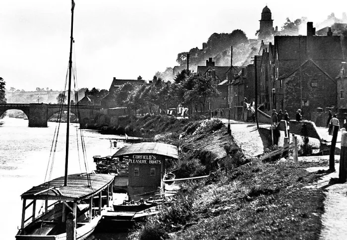 Framed Print : Bridgnorth Framed Print : Bridgnorth
