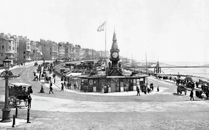 Framed Print : Brighton - Aquarium and Chain Pier Framed Print : Brighton - Aquarium and Chain Pier