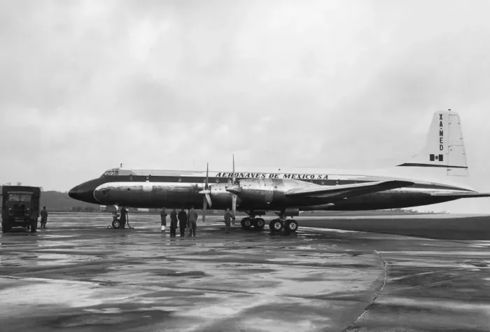 Framed Print : Bristol B-175 Britannia Framed Print : Bristol B-175 Britannia