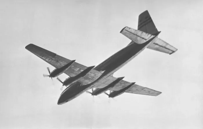 Framed Print : Bristol B-175 Britannia Framed Print : Bristol B-175 Britannia