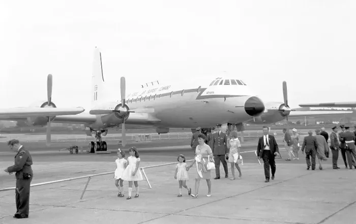 Framed Print : Bristol Britannia C. 1 XL658 Framed Print : Bristol Britannia C. 1 XL658