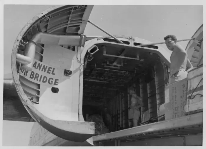 Framed Print : Bristol Freighter of Channel Air Bridge Framed Print : Bristol Freighter of Channel Air Bridge