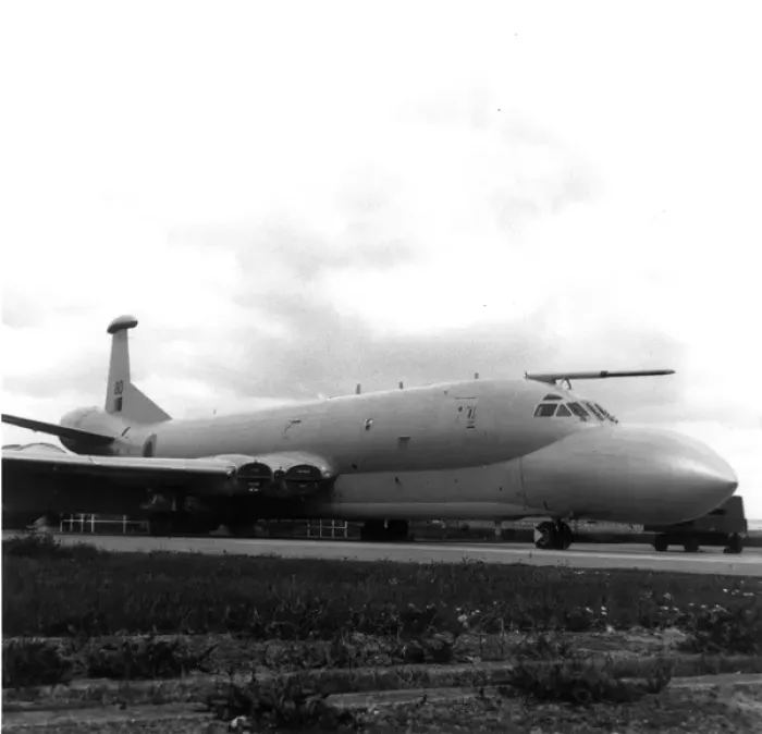 Framed Print : British Aerospace Nimrod AEW3 XZ280 Framed Print : British Aerospace Nimrod AEW3 XZ280