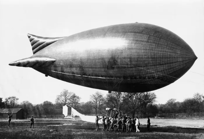 Framed Print : British Army Royal Engineers Baby Airship at Farnborou? Framed Print : British Army Royal Engineers Baby Airship at Farnborou?