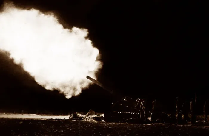Framed Print : British artillery firing at night during WW1 Framed Print : British artillery firing at night during WW1