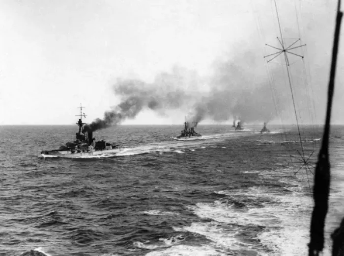 Framed Print : British battleships at sea, WW1 Framed Print : British battleships at sea, WW1