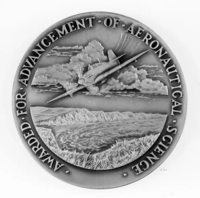 Framed Print : British Bronze Medal for Aeronautics Framed Print : British Bronze Medal for Aeronautics