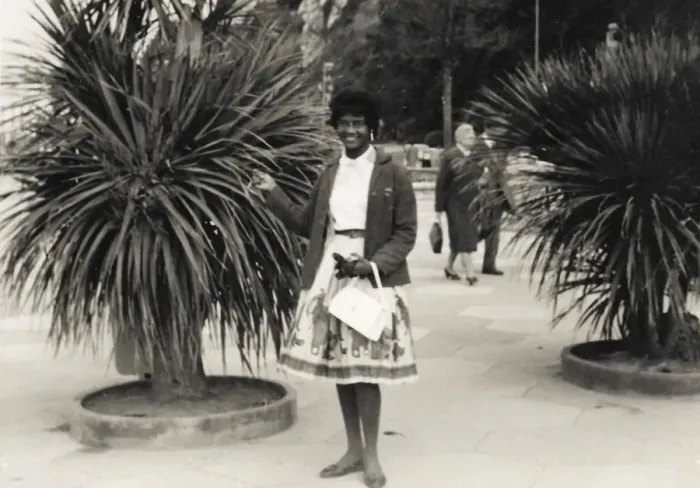 Framed Print : British Caribbean woman in the Nottingham Arboretum Framed Print : British Caribbean woman in the Nottingham Arboretum
