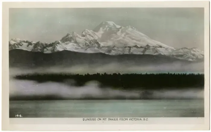 Framed Print : British Columbia, Canada - Sunrise on Mount Baker Framed Print : British Columbia, Canada - Sunrise on Mount Baker