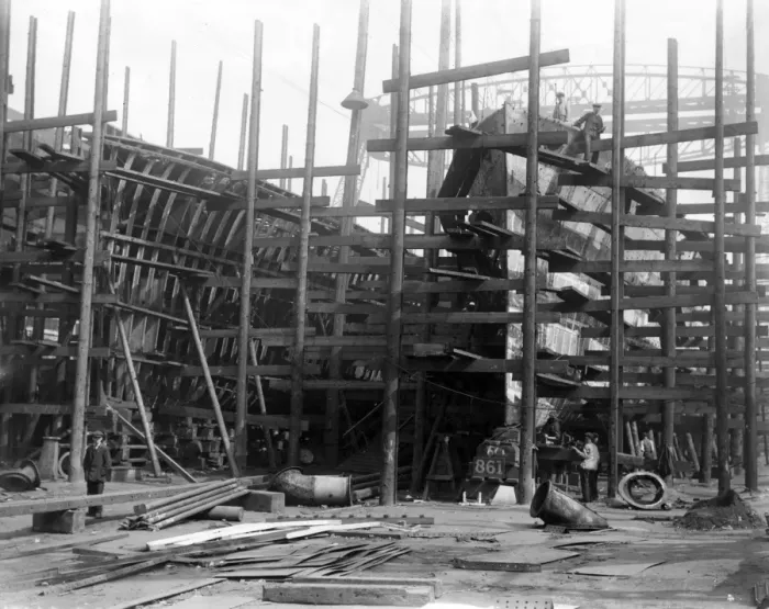 Framed Print : British destroyers under construction, WW1 Framed Print : British destroyers under construction, WW1