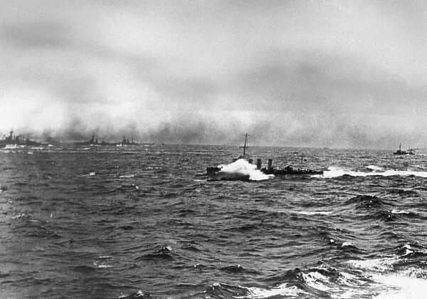 British destroyers at sea, WW1