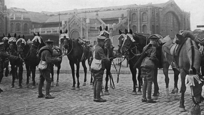 Framed Print : British Expeditionary Force in Boulogne Framed Print : British Expeditionary Force in Boulogne