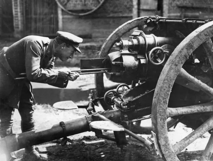 Framed Print : British gun repair, ordnance workshop, WW1 Framed Print : British gun repair, ordnance workshop, WW1