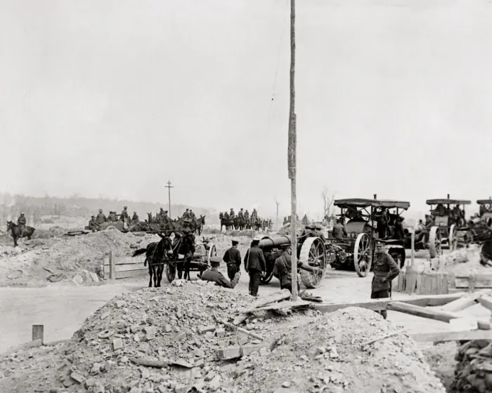 Framed Print : British guns moving up to Front, WW1 Framed Print : British guns moving up to Front, WW1