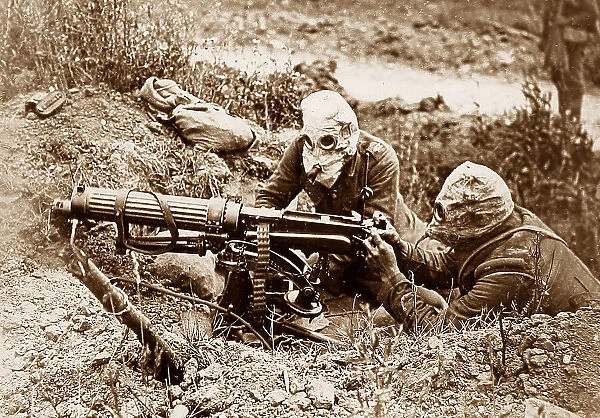 British machine gunners in gas masks