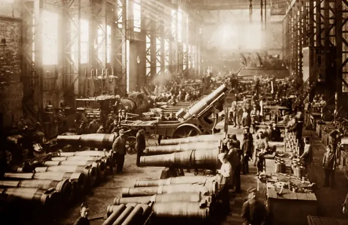 Framed Print : A British munitions factory during the First World War Framed Print : A British munitions factory during the First World War