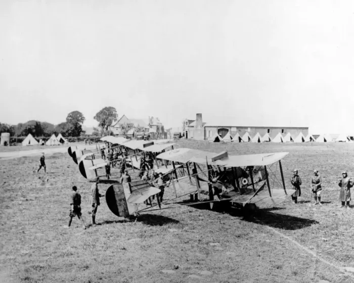 Framed Print : British planes about to set off on patrol, WW1 Framed Print : British planes about to set off on patrol, WW1