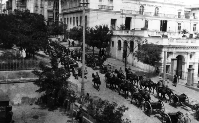 Framed Print : British procession through the streets of Baku Framed Print : British procession through the streets of Baku