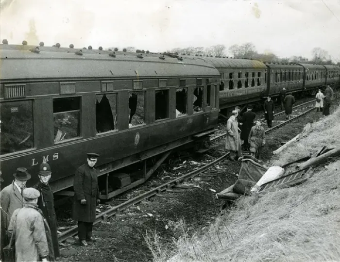Framed Print : British Railways Accident, Harrow and Wealdstone Railway Sta Framed Print : British Railways Accident, Harrow and Wealdstone Railway Sta