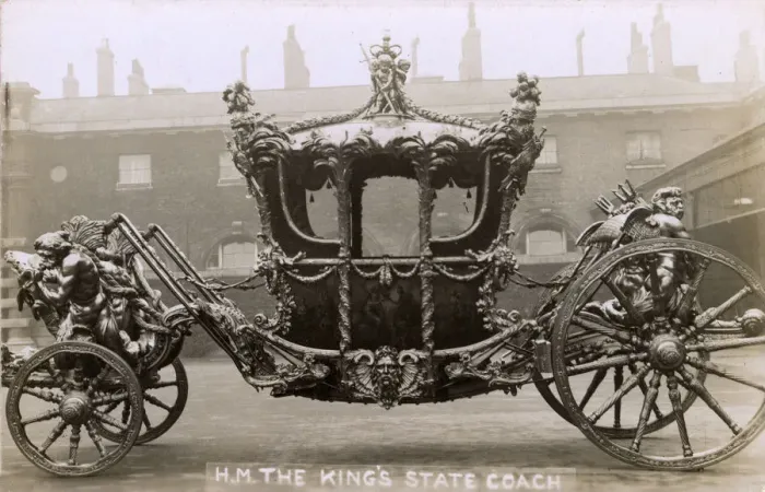 Framed Print : The British Royal Familys Golden State Coach Framed Print : The British Royal Familys Golden State Coach