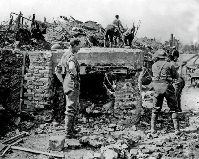 Framed Print : British soldiers breaking down German strong point, WW1 Framed Print : British soldiers breaking down German strong point, WW1