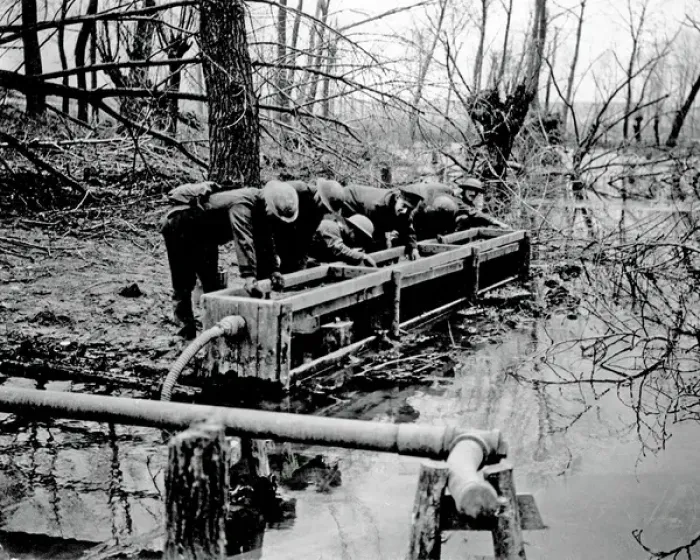 Framed Print : British soldiers filling water cans, Western Front, WW1 Framed Print : British soldiers filling water cans, Western Front, WW1