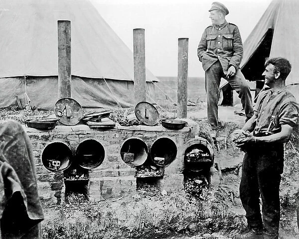 British soldiers with improvised oven, WW1