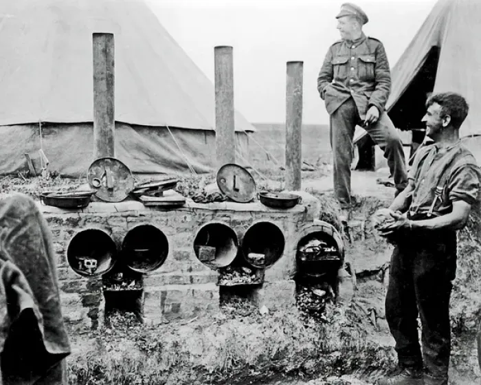 Framed Print : British soldiers with improvised oven, WW1 Framed Print : British soldiers with improvised oven, WW1