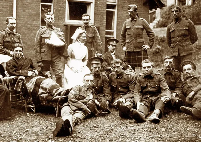 Framed Print : British Soldiers at Lewisham Hospital in WW1 Framed Print : British Soldiers at Lewisham Hospital in WW1