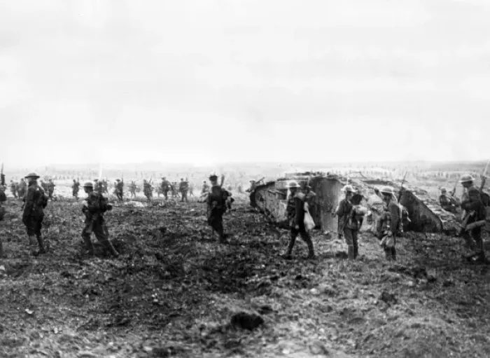 Framed Print : British soldiers and tanks in open country, WW1 Framed Print : British soldiers and tanks in open country, WW1