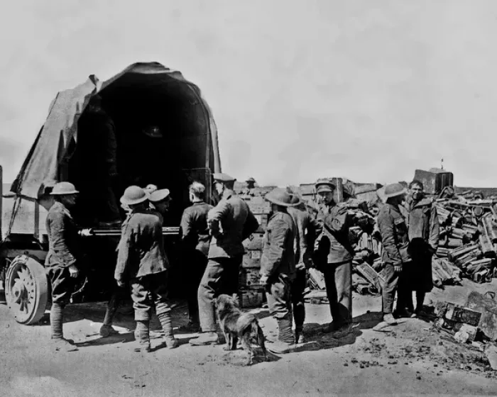 Framed Print : British soldiers unloading ammunition from lorry, WW1 Framed Print : British soldiers unloading ammunition from lorry, WW1