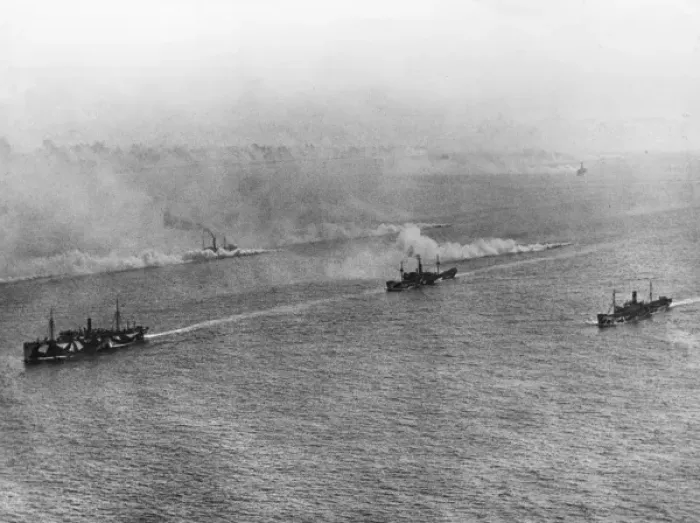 Framed Print : British torpedo boat destroyers at sea, WW1 Framed Print : British torpedo boat destroyers at sea, WW1