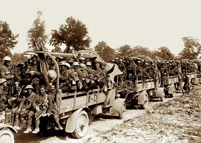 Framed Print : British Troops going to the Front WW1 Framed Print : British Troops going to the Front WW1