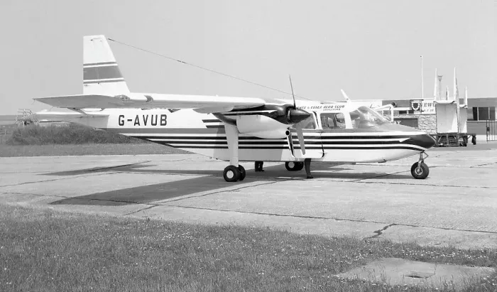 Framed Print : Britten-Norman BN-2A-27 Islander G-AVUB Framed Print : Britten-Norman BN-2A-27 Islander G-AVUB