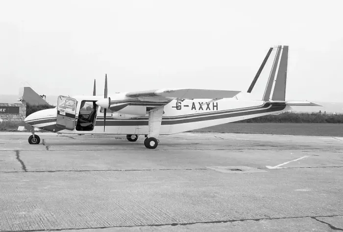 Framed Print : Britten-Norman BN-2A Islander G-AXXH Framed Print : Britten-Norman BN-2A Islander G-AXXH