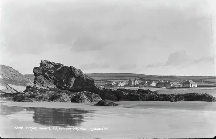 Framed Print : Broad Haven, Near Haverfordwest Framed Print : Broad Haven, Near Haverfordwest