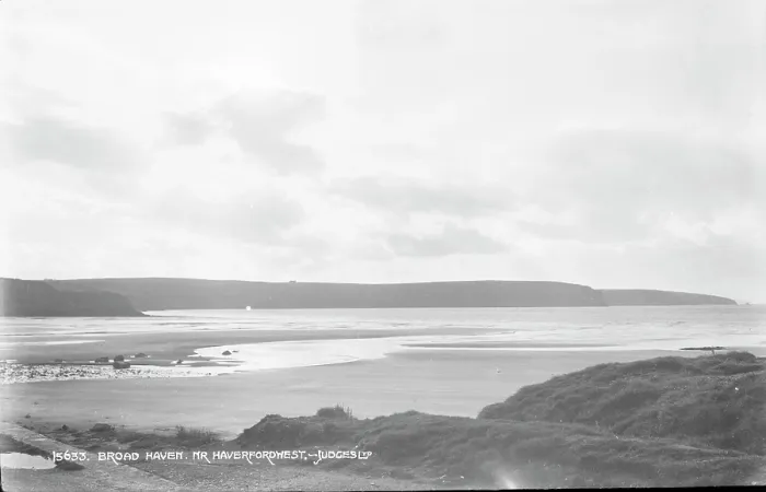 Framed Print : Broad Haven, Near Haverfordwest