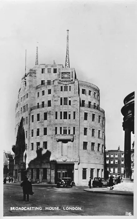 Framed Print : Broadcasting House, Langham Place, London Framed Print : Broadcasting House, Langham Place, London