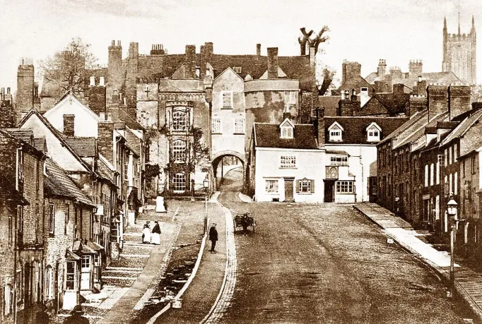 Framed Print : Broadgate, Ludlow early 1900's Framed Print : Broadgate, Ludlow early 1900's