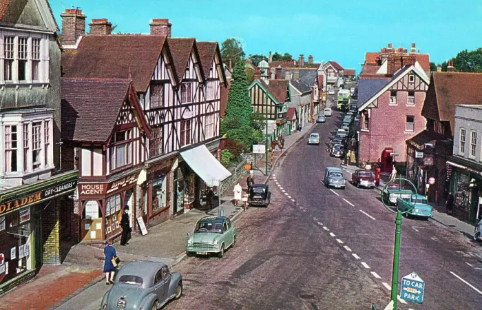 Framed Print : Broadway and High Street, Crowborough, East Sussex Framed Print : Broadway and High Street, Crowborough, East Sussex