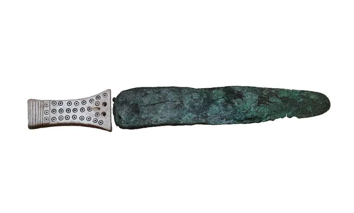 Framed Print : Bronze dagger. From Ghar Mirdum, Malta. Bronze Age Framed Print : Bronze dagger. From Ghar Mirdum, Malta. Bronze Age